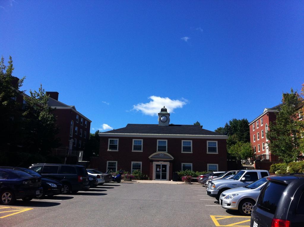 Unb Fredericton Accommodations Εξωτερικό φωτογραφία